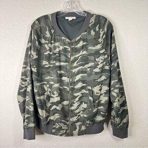 Beach Lunch Lounge Womens Camouflage Jacket Full Zip Lined Camo Green Gray Small